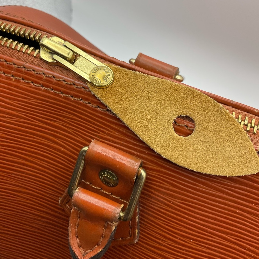 Louis Vuitton Epi cognac leather Speedy 25 W/ LV LOCK AND KEY. - Picture 8 of 12